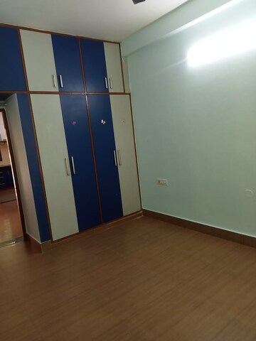 Room in 1 BHK Builder Floor at Sector 51 – for Rent