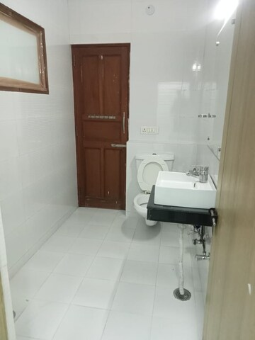 Bathroom in 1 BHK Builder Floor at Sector 51 – for Rent