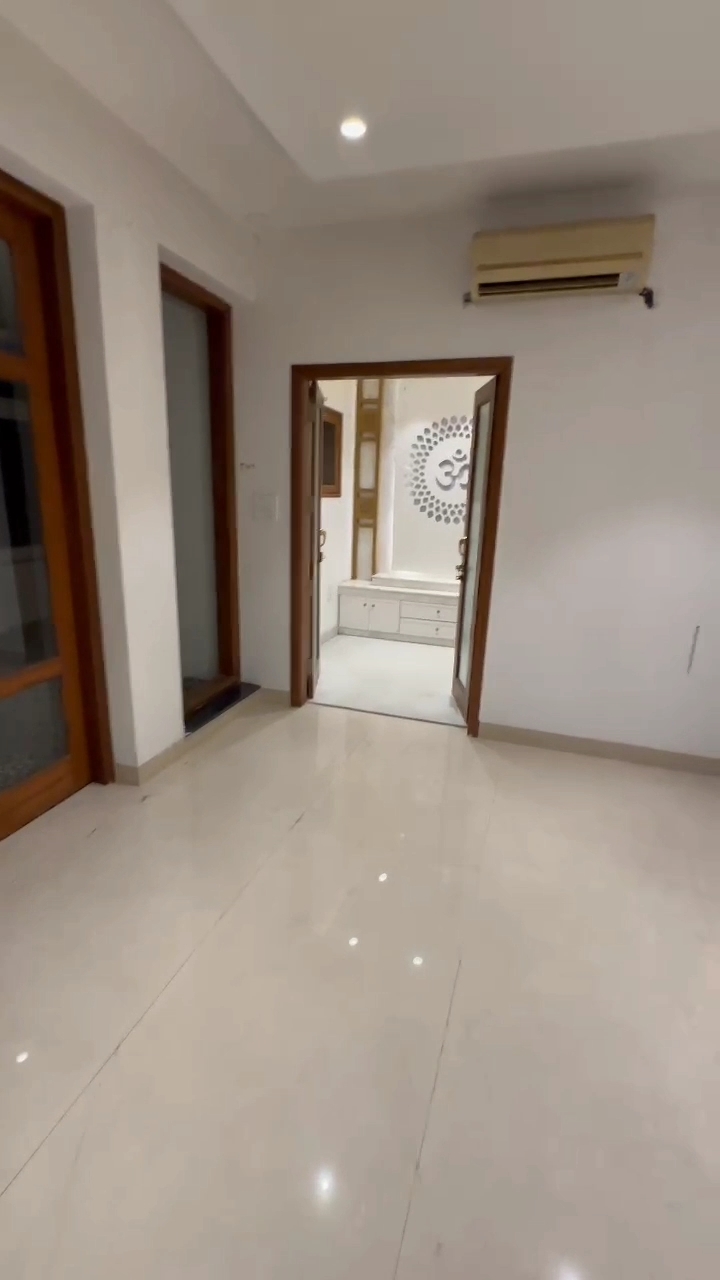 6+ BHK + Pooja Room,Servant Room,Study Room,Extra Room Apartment For Sale in DDA Rosewood Apartments