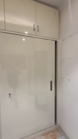 Room in 6+ BHK Apartment at DDA Rosewood Apartments, Vasant Kunj – for Sale