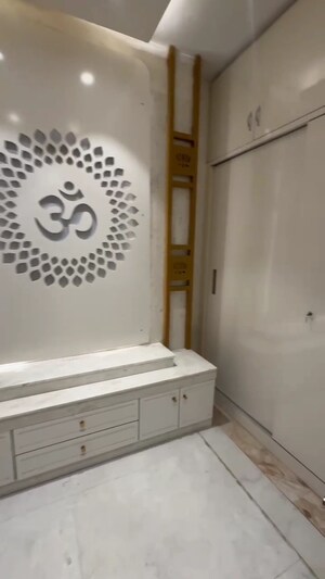 Bathroom in 6+ BHK Apartment at DDA Rosewood Apartments, Vasant Kunj – for Sale