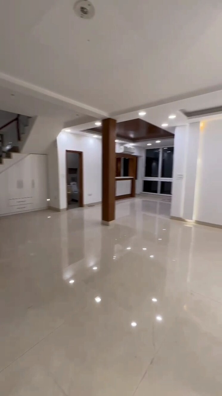 Room, dda-rosewood-apartments 6+ Bedroom 3400 Sq.Ft. Apartment In Vasant Kunj Delhi 8601778