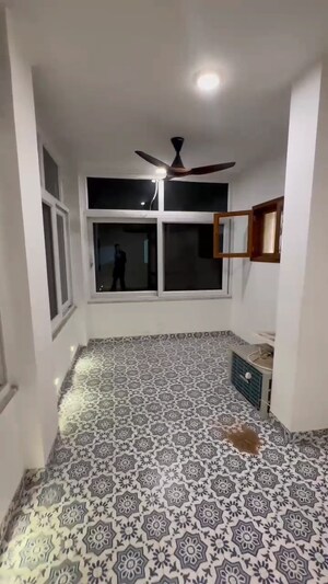 Bedroom in 6+ BHK Apartment at DDA Rosewood Apartments, Vasant Kunj – for Sale