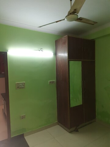 Room in 2 BHK Builder Floor at Mahavir Enclave 1 – for Rent