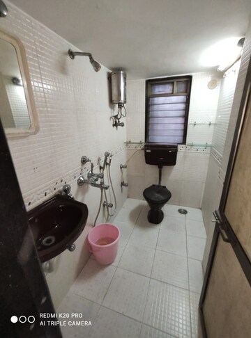 Attached Bathroom in 3 BHK Apartment at Andheri West – for Rent
