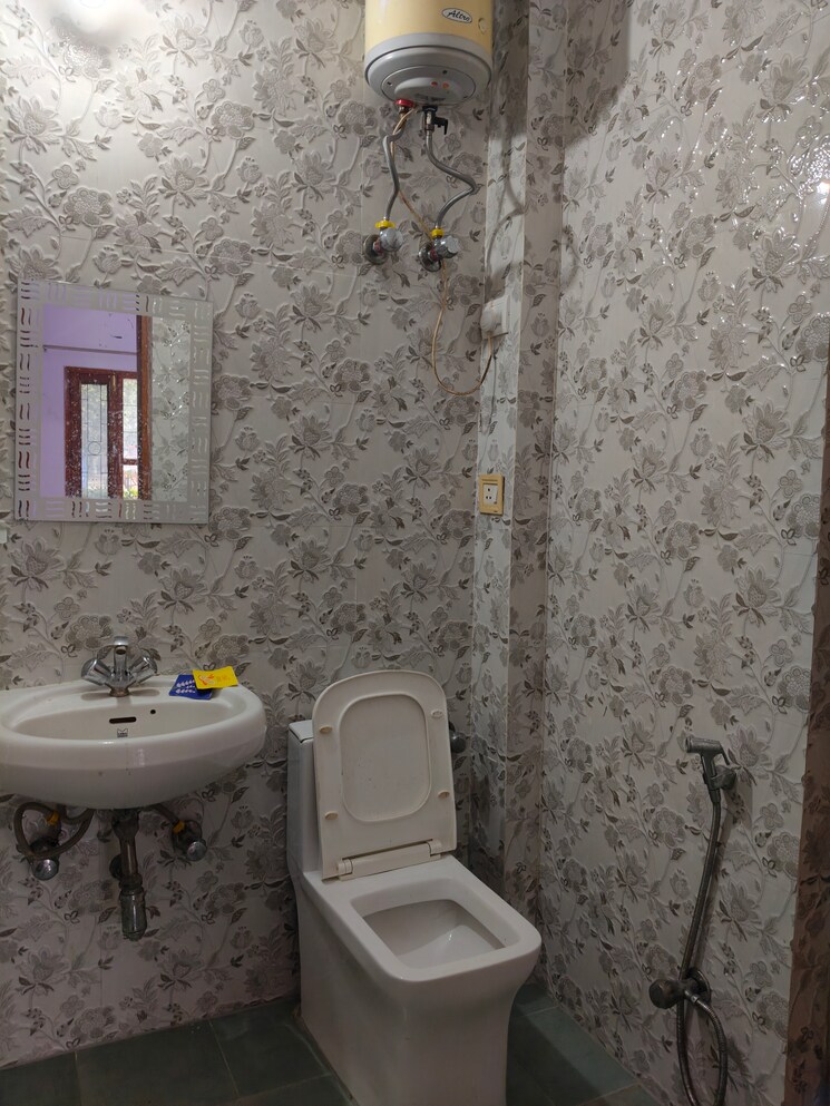 Bathroom, migsun-twinz 2 Bedroom 1060 Sq.Ft. Apartment In Eta Ii Greater Noida Greater Noida 8601800