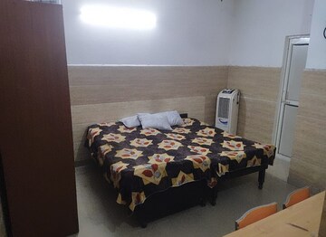 Bedroom in 2 BHK Builder Floor at Kaveri City Center, Delta I Greater Noida – for Rent