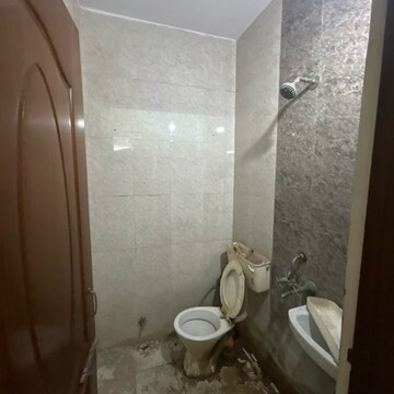 Bathroom in 2 BHK Builder Floor at South Extension ii – for Rent