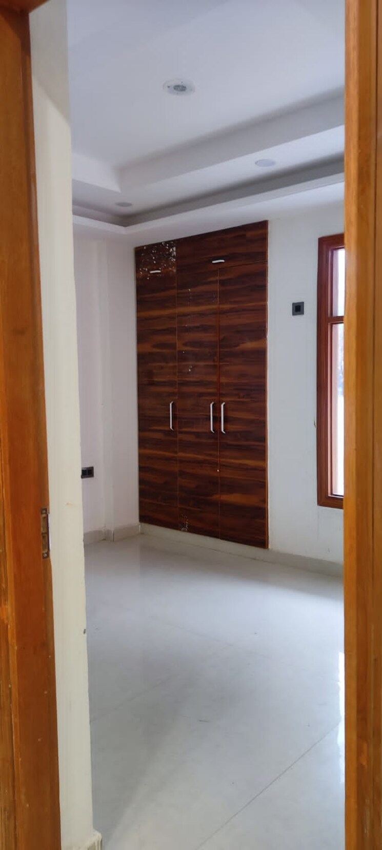 Room, puri-kohinoor 3 Bedroom 165 Sq.Yd. Builder Floor In Sector 89 Faridabad 8601838