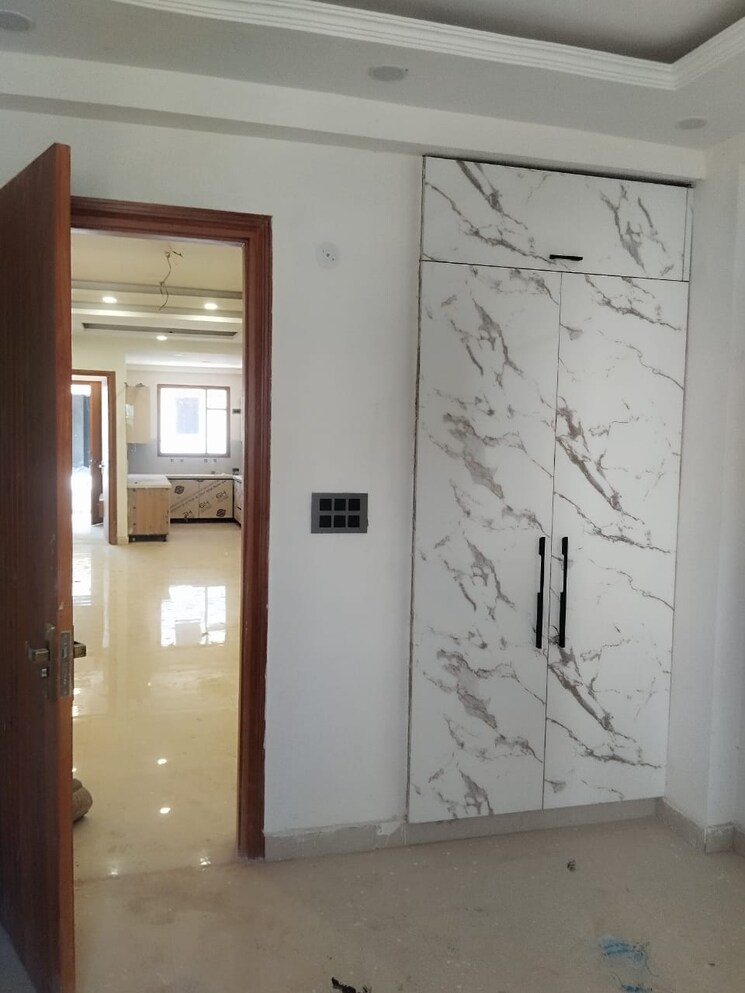 Room, puri-aman-vilas 3 Bedroom 265 Sq.Yd. Builder Floor In Sector 89 Faridabad 8601855