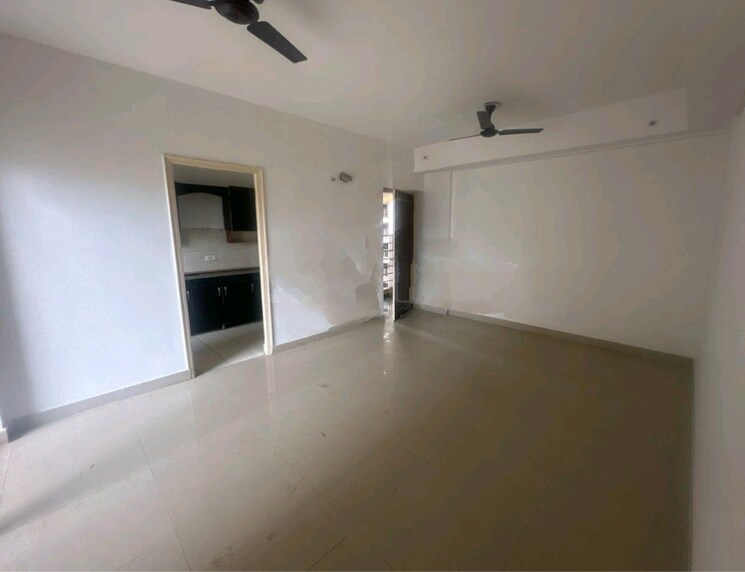 Room, paras-tierea 3 Bedroom 1695 Sq.Ft. Apartment In Sector 137 Noida 8601876