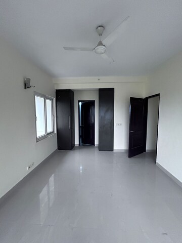 Room in 4 BHK Apartment at Uppal Plumeria Garden Estate, Omicron Iii Greater Noida – for Rent