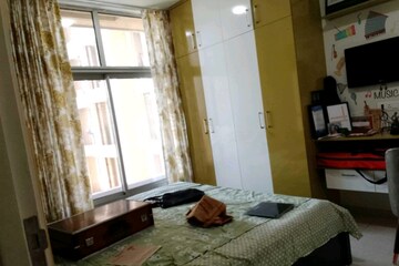 Bedroom in 3 BHK Apartment at Hiranandani Eagleridge Wing A, Thane West – for Rent