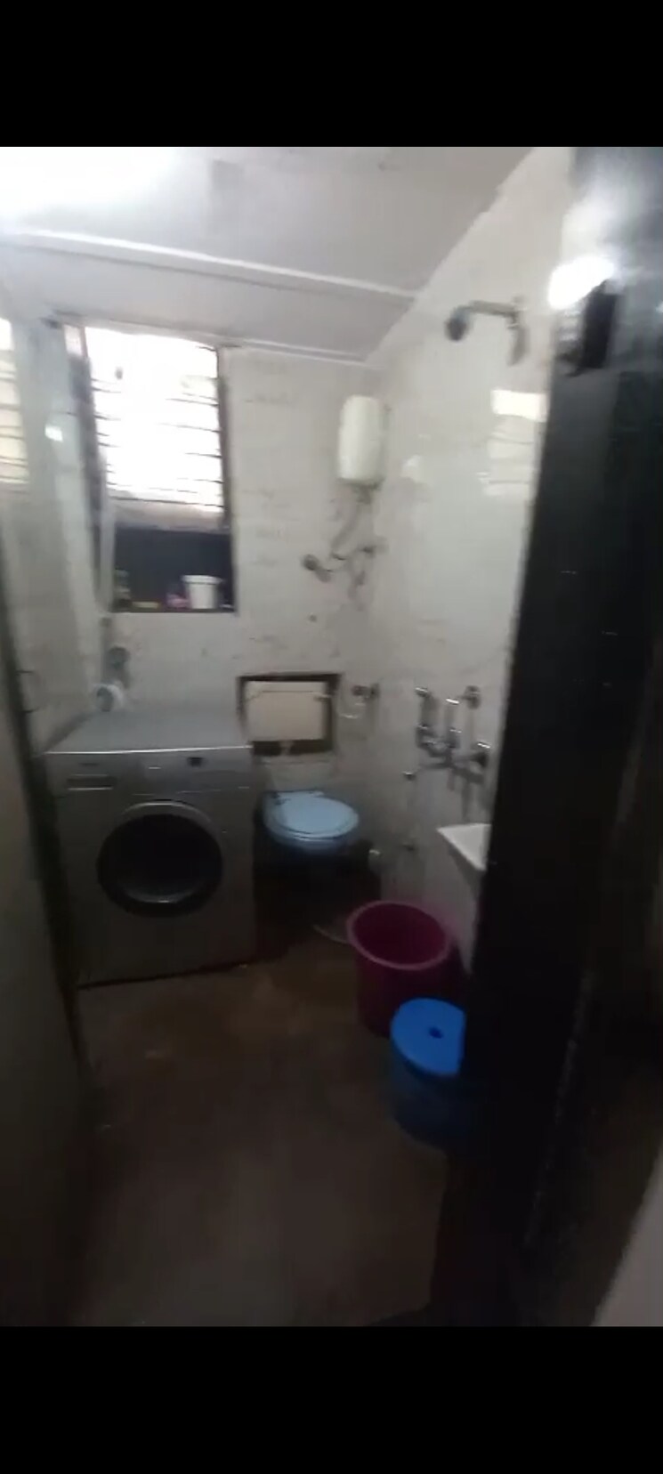 Bathroom, bandra west 2 Bedroom 600 Sq.Ft. Apartment In Bandra West Mumbai 8602033