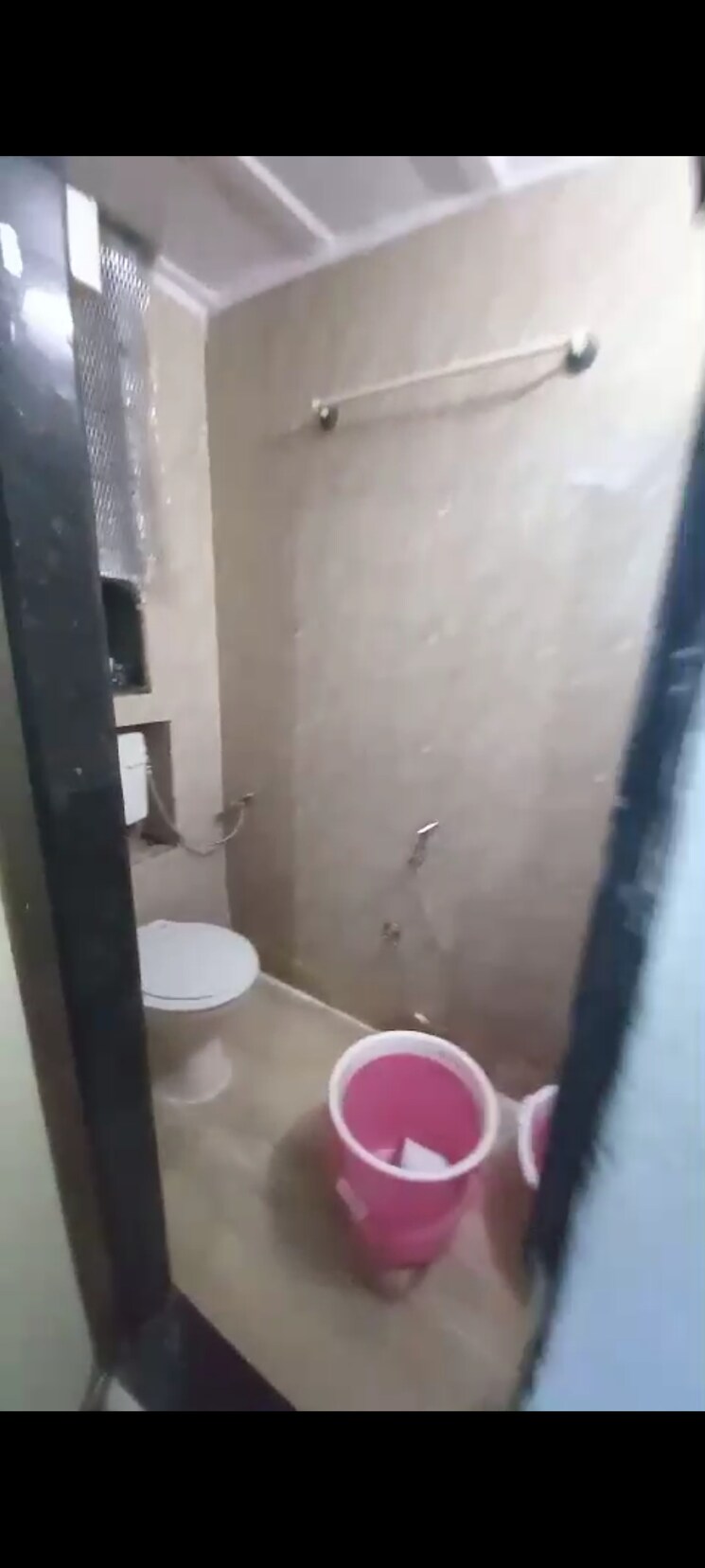 Bathroom, bandra west 2 Bedroom 600 Sq.Ft. Apartment In Bandra West Mumbai 8602033