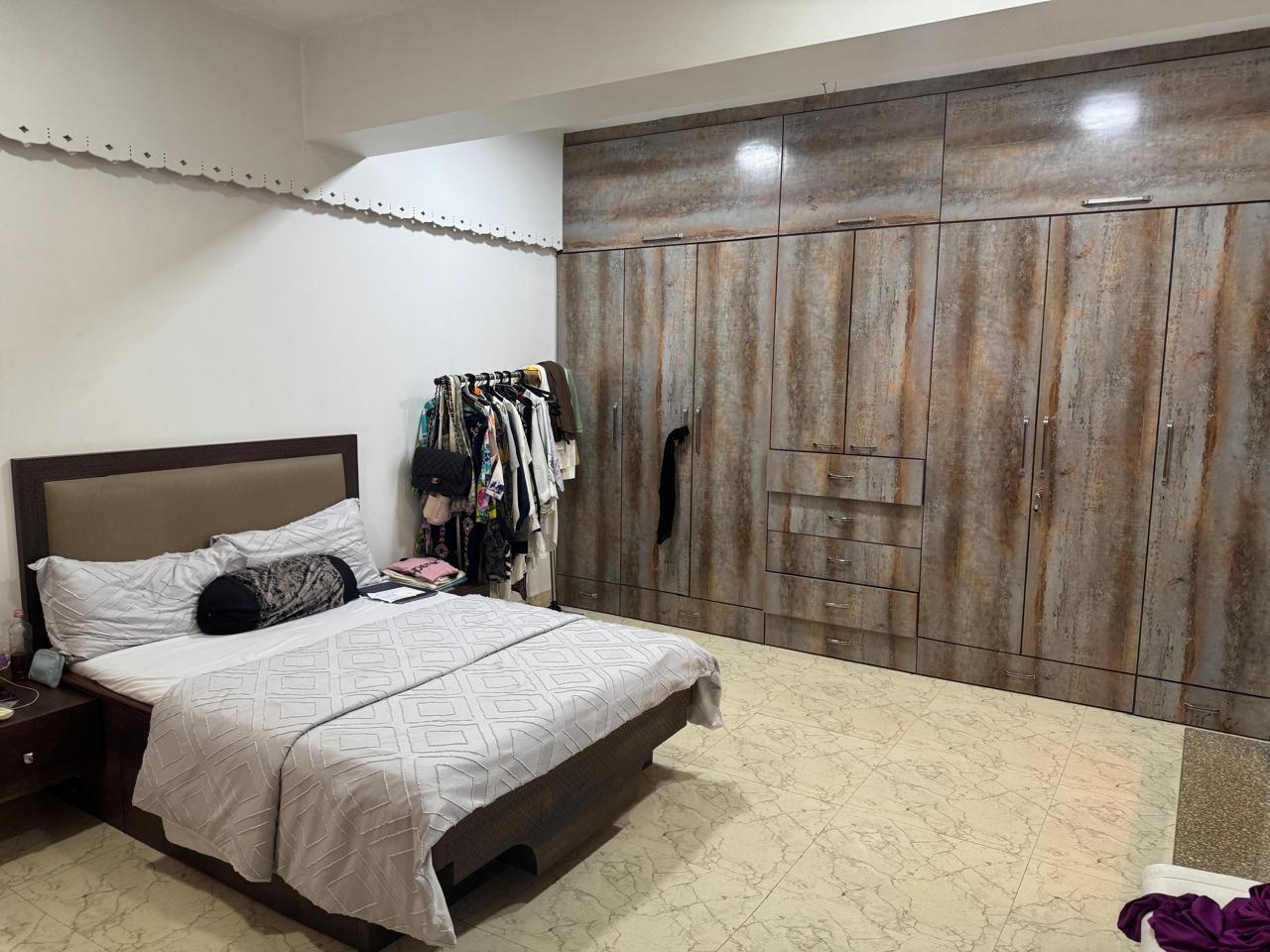 4 BHK + Servant Room Apartment For Rent in Jawaharabad Apartment