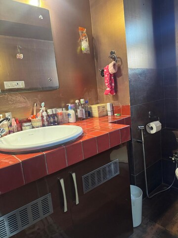 Bathroom in 4 BHK Apartment at Jawaharabad Apartment, Bandra West – for Rent