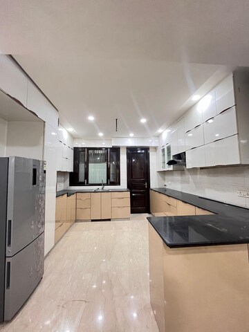 Kitchen in 3.5 BHK Apartment at Sector 79 – for Rent
