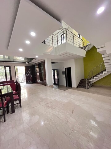Building Lobby in 3.5 BHK Apartment at Sector 79 – for Rent