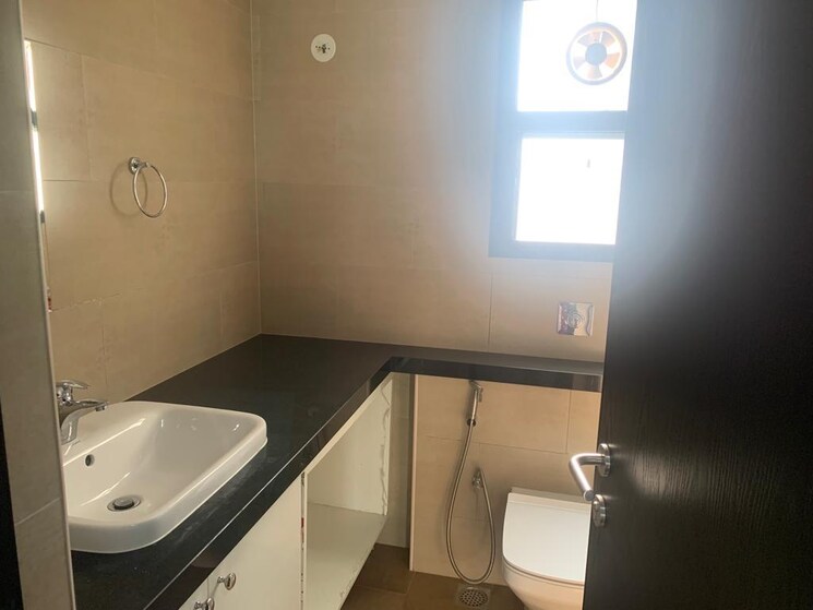 Bathroom, experion-the-heart-song 3 Bedroom 1758 Sq.Ft. Apartment In Sector 108 Gurgaon 8602081