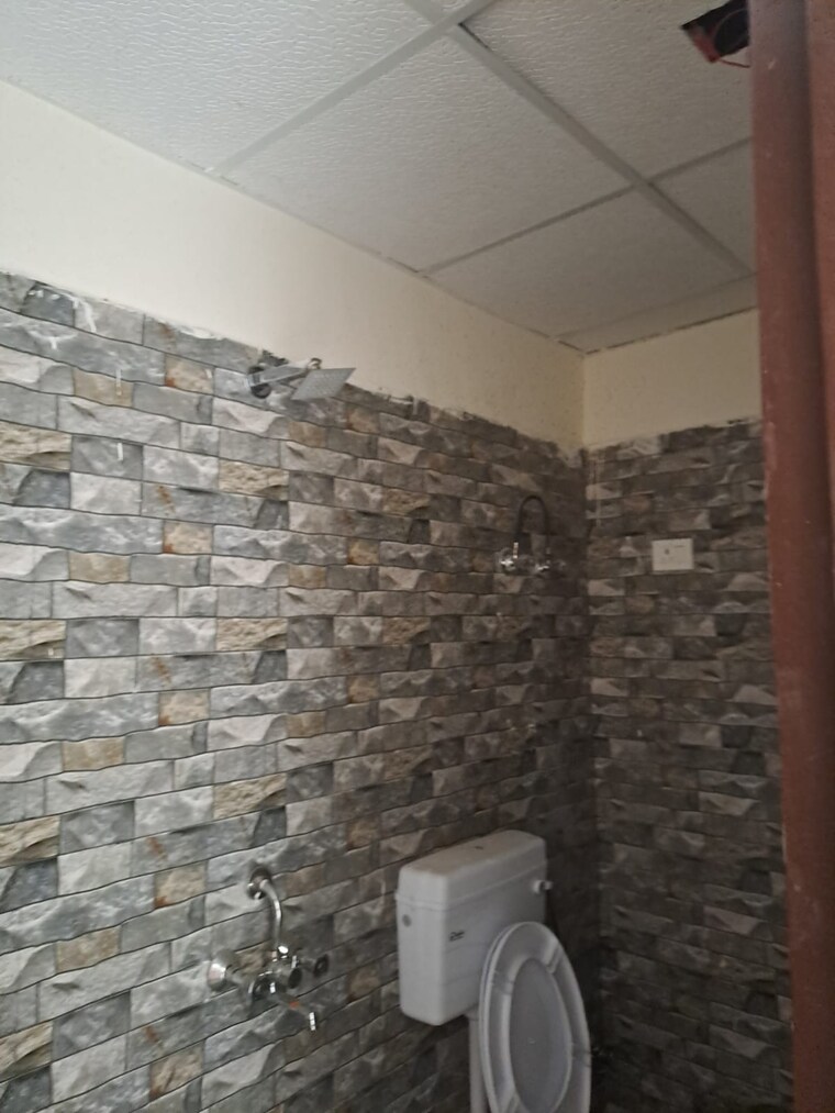 Bathroom, kritak-modern-apartments 1 Bedroom 650 Sq.Ft. Apartment In Sector 73 Noida 8602092