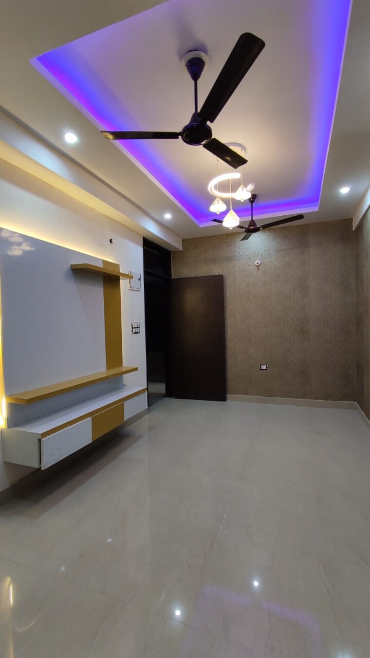 Room, kritak-modern-apartments 1 Bedroom 650 Sq.Ft. Apartment In Sector 73 Noida 8602092