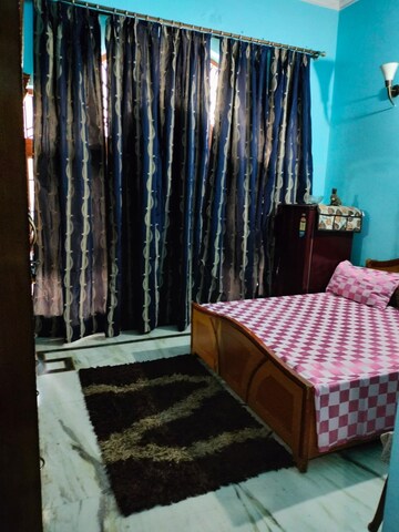 Bedroom in 2 BHK Builder Floor at Tulip Mall, Sector 46 – for Rent