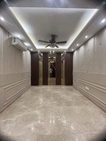 Building Lobby in 2 BHK Apartment at Ansal Celebrity Suites, Sector 2 – for Rent
