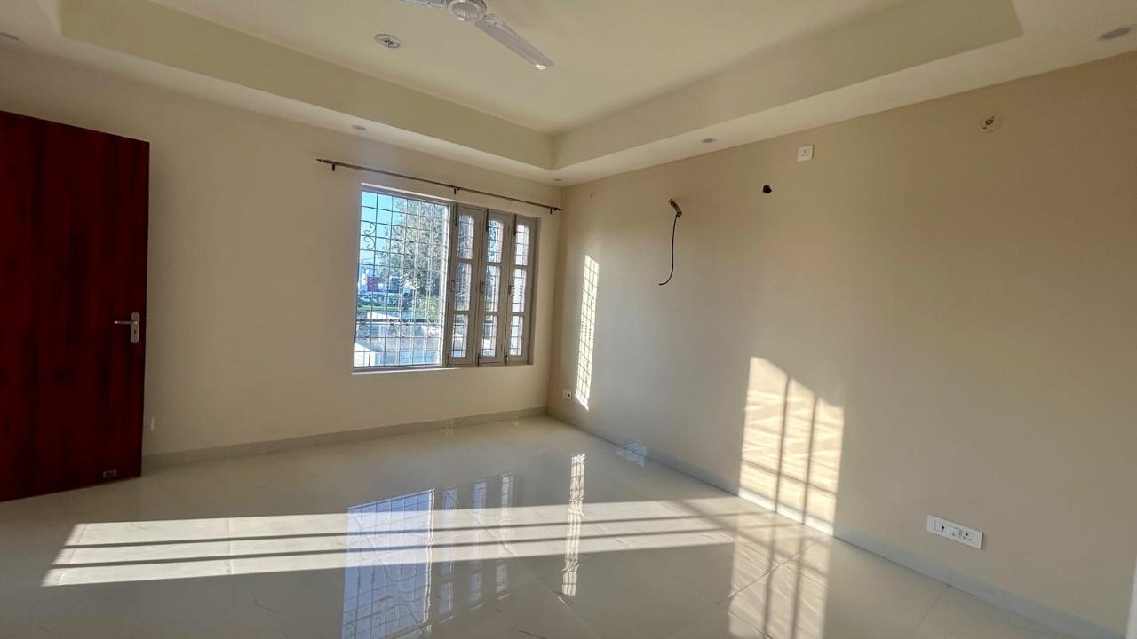 2 BHK 1600 Sq.Ft. Apartment in Ansal Sushant Golf city