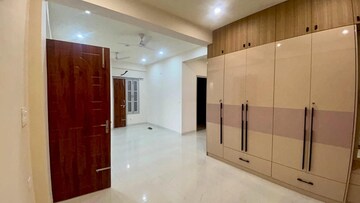 Room in 2 BHK Apartment at Ansal Sushant Golf city, Sushant Golf City – for Rent