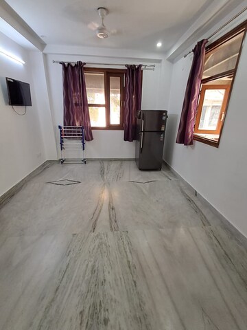 1 BHK Builder Floor For Rent in Saket