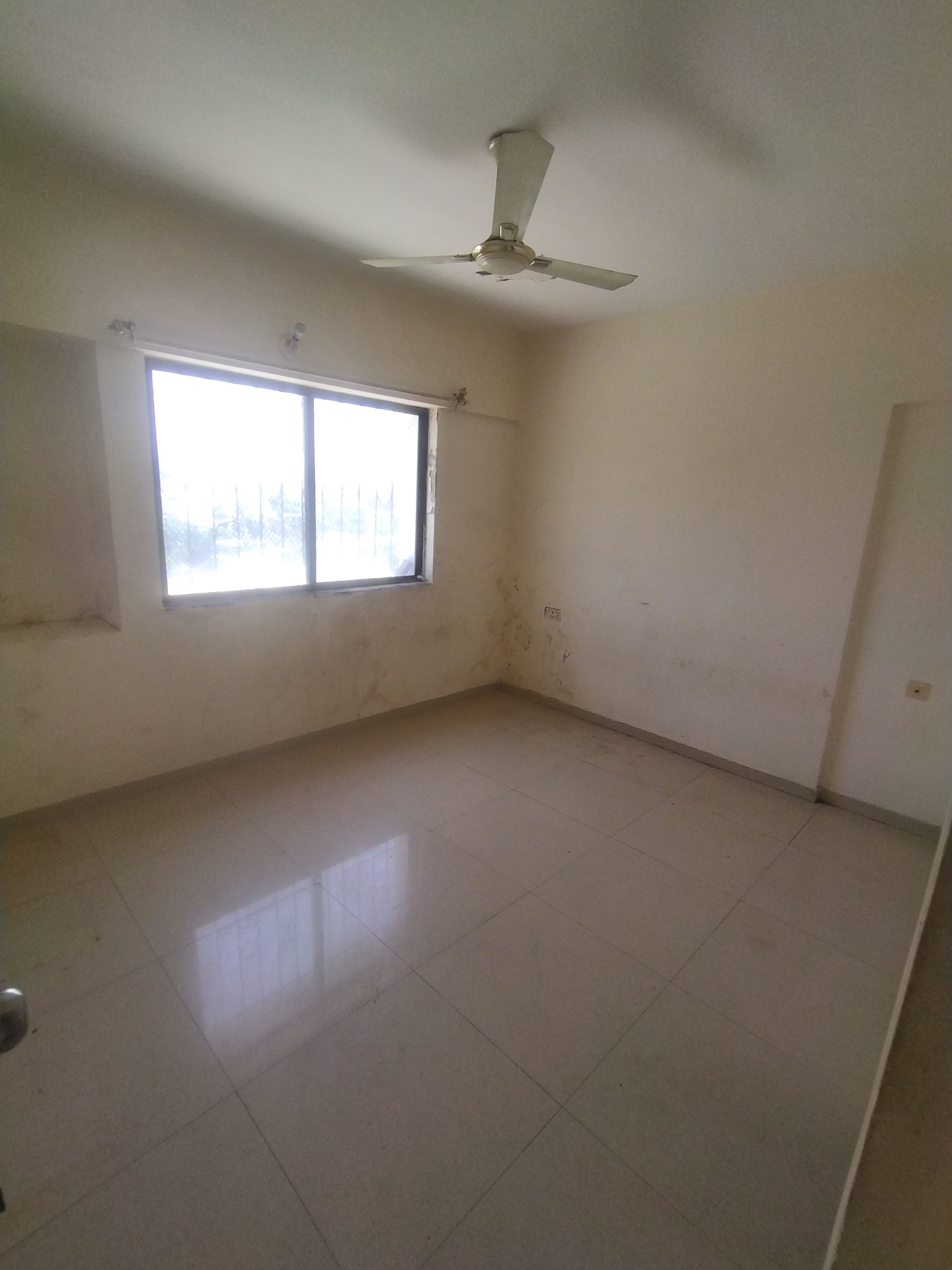 3 BHK 1450 Sq.Ft. Apartment in Hill Mist Harmony Apartment