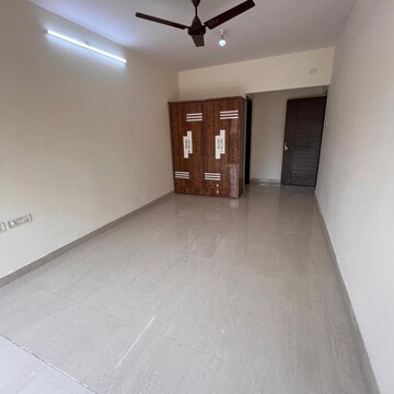 2 BHK Apartment For Rent in Goregaon East