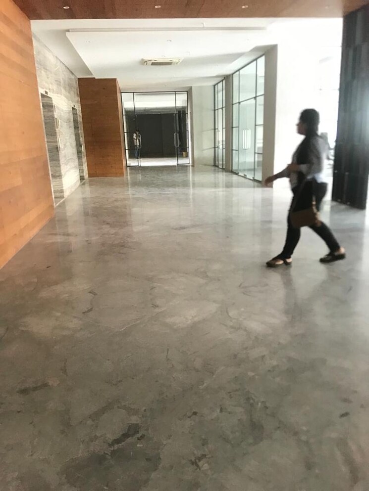  Parking, science city Commercial Office Space 1022 Sq.Ft. In Science City Ahmedabad 8602241