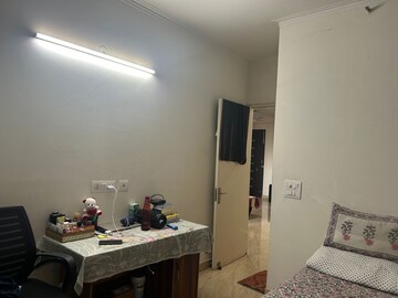 Bedroom in 2 BHK Apartment at Gaur City 7th Avenue, Sector 4 Greater Noida – for Rent