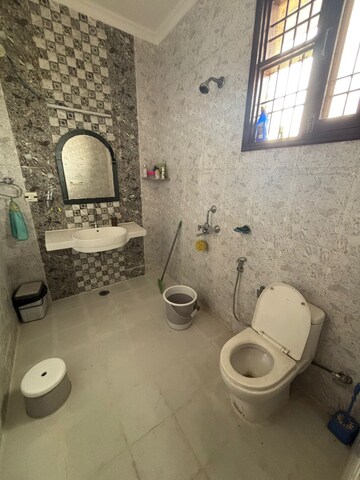 Bathroom in 2 BHK Builder Floor at Sector 46 – for Rent
