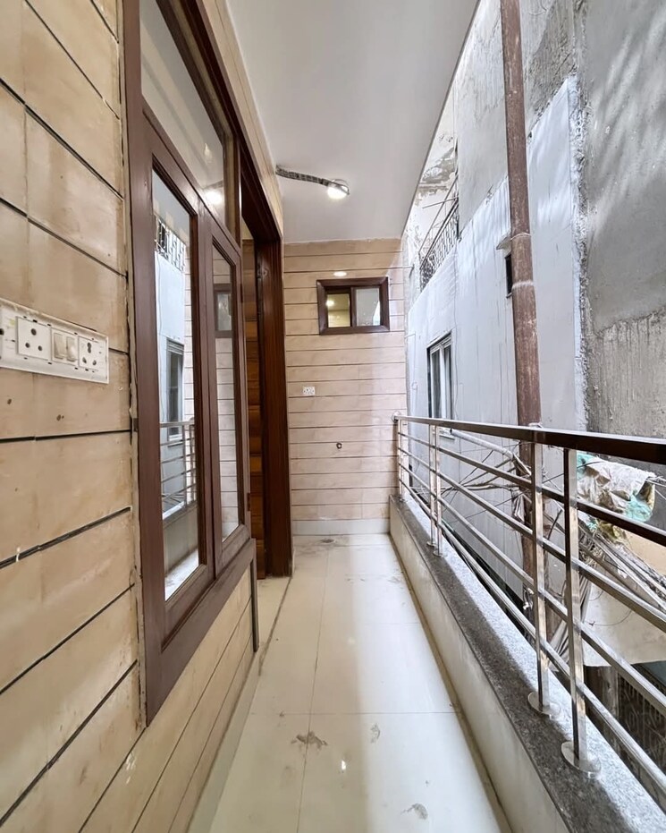 Balcony, sa-homes-i 2.5 Bedroom 450 Sq.Ft. Builder Floor In Uttam Nagar Delhi 8602273