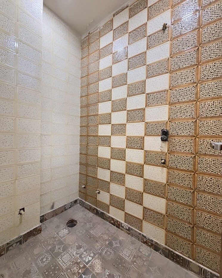 Bathroom, sa-homes-i 2.5 Bedroom 450 Sq.Ft. Builder Floor In Uttam Nagar Delhi 8602273