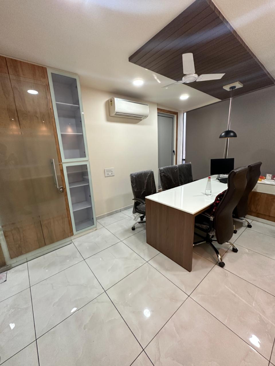 Office Space For Rent in Pehel Lake View Complex 