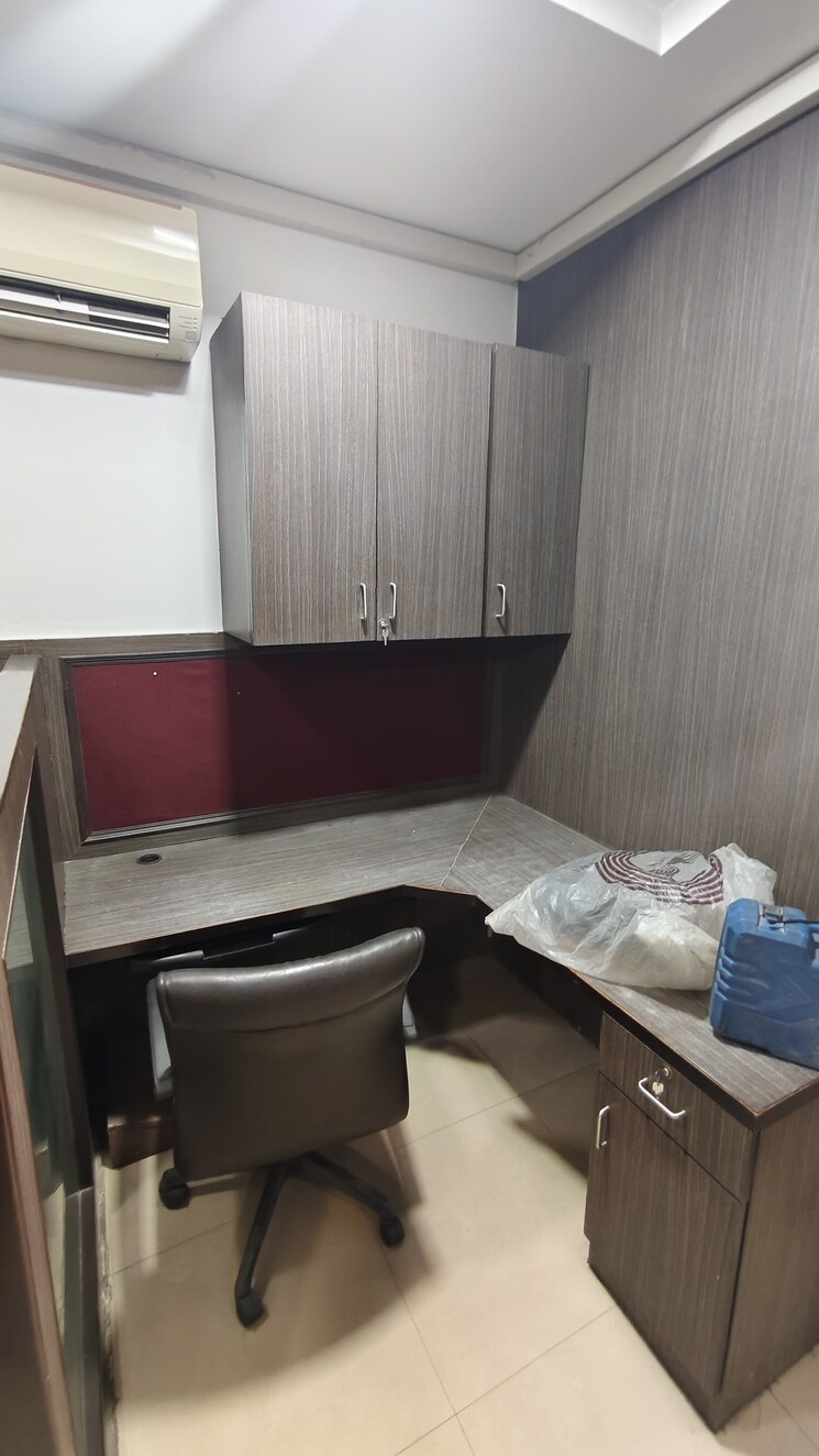 Team Area, bestfield Commercial Office Space 720 Sq.Ft. In Netaji Subhash Place Delhi 8602324