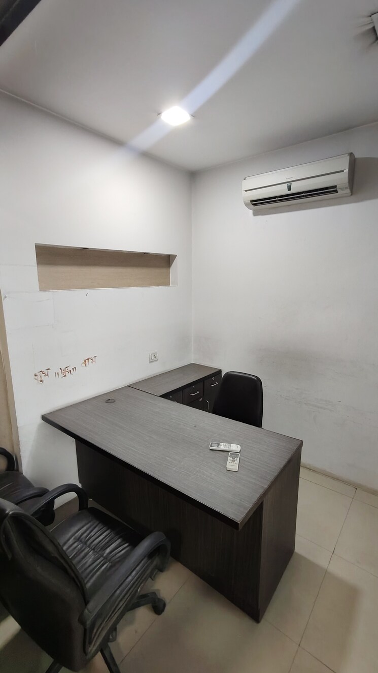 Team Area, bestfield Commercial Office Space 720 Sq.Ft. In Netaji Subhash Place Delhi 8602324