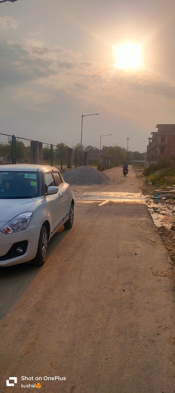 Parking in 3 BHK Builder Floor at Ansal API Palm Floors, Sushant Golf City – for Rent