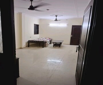 Room in 1 BHK Independent House at Lajpat Nagar 4 – for Rent