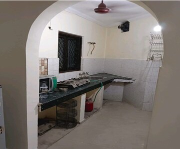 Master Bedroom in 2 BHK Independent House at Lajpat Nagar 4 – for Rent