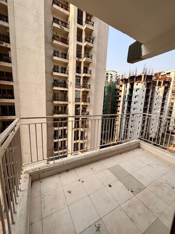 2 BHK Apartment – Exterior View View at Supertech Cape Town, Sector 74 - for Rent