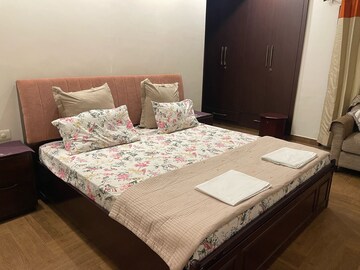 Bedroom in 2 BHK Apartment at Supertech Cape Town, Sector 74 – for Rent