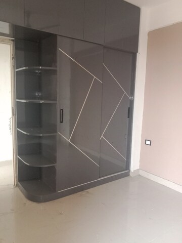 Room in 3 BHK Apartment at ROF Alante, Sector 108 – for Rent