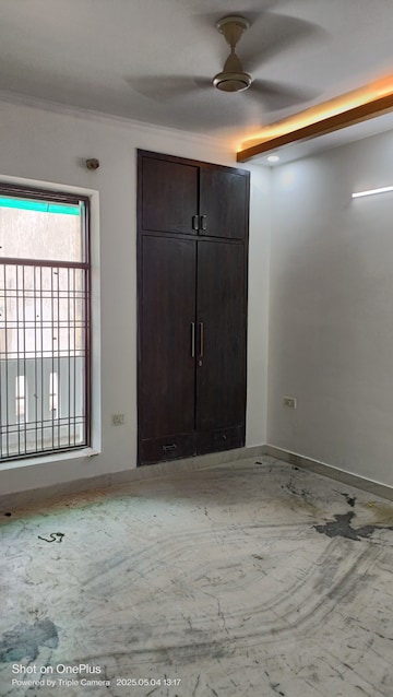 Room in 3 BHK Builder Floor at Ashoka Enclave – for Sale
