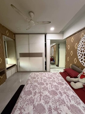 Bedroom in 2 BHK Apartment at DLH Sorrento, Veera Desai Road – for Rent