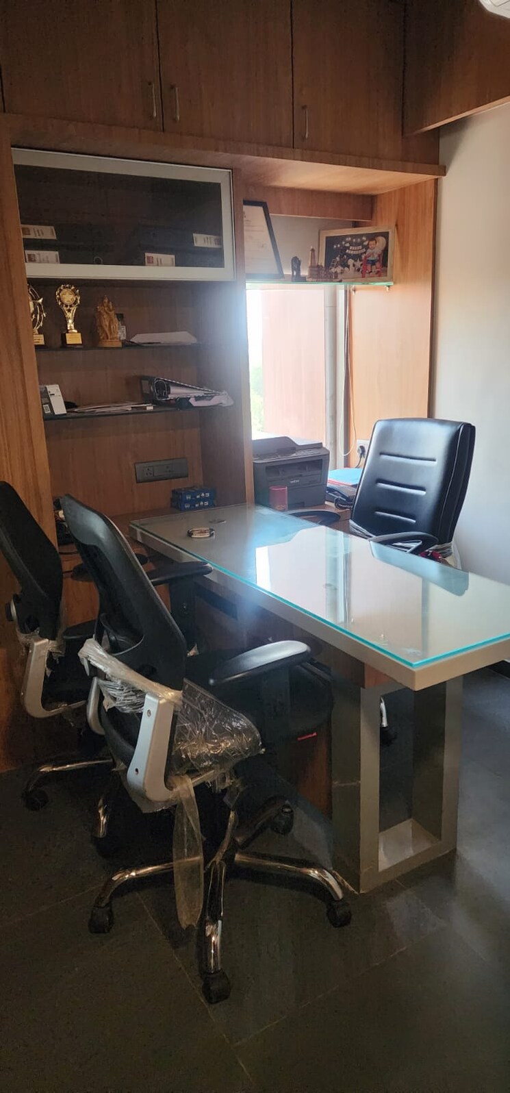 Team Area, thaltej Commercial Office Space 1500 Sq.Ft. In Thaltej Ahmedabad 8602605